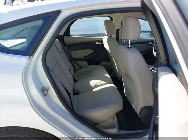 1FADP3R4XGL380788 2016 FORD FOCUS - Image 8