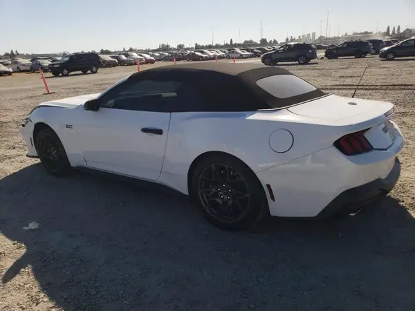 1FAGP8FF2R5112437 2024 FORD MUSTANG - Image 2