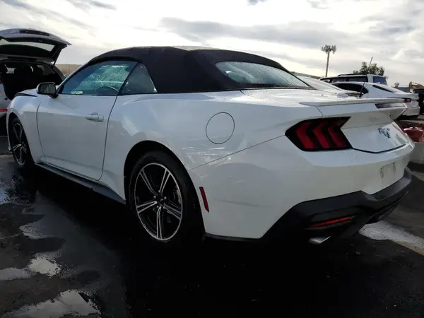 1FAGP8UH0S5105741 2025 FORD MUSTANG - Image 2
