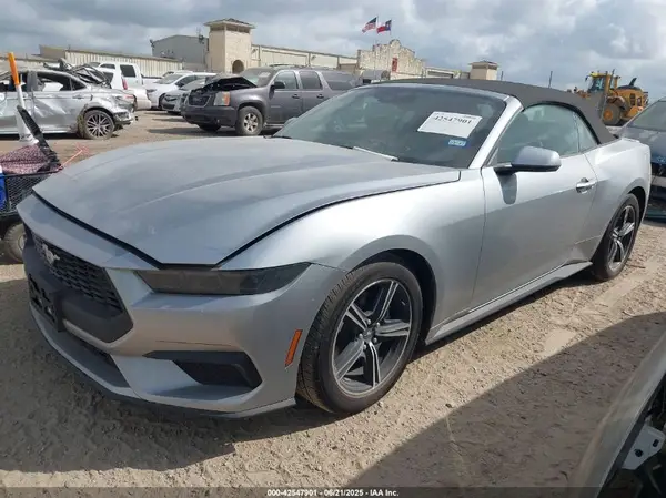 1FAGP8UH1S5113539 2025 FORD MUSTANG - Image 2