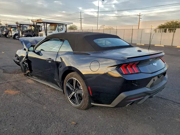 1FAGP8UH1S5120720 2025 FORD MUSTANG - Image 2