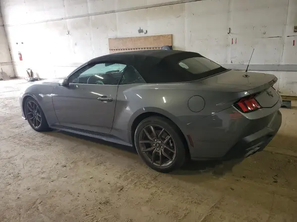 1FAGP8UH2S5101285 2025 FORD MUSTANG - Image 2