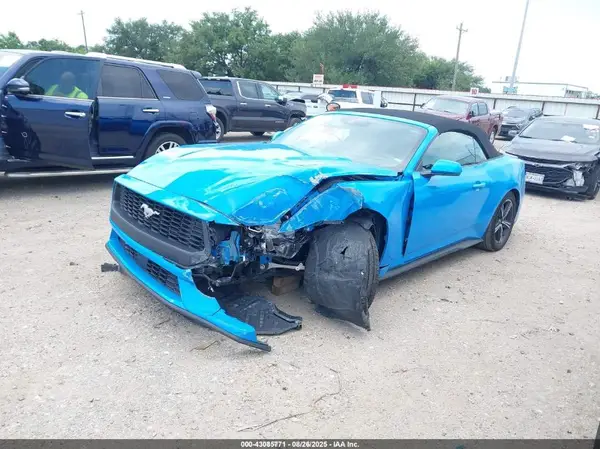 1FAGP8UH2S5108351 2025 FORD MUSTANG - Image 2