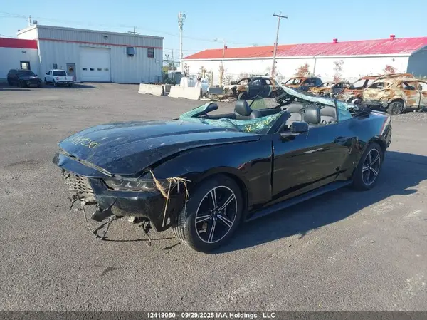 1FAGP8UH2S5115042 2025 FORD MUSTANG - Image 2