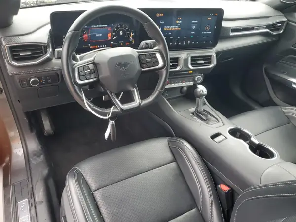 1FAGP8UH3S5105684 2025 FORD MUSTANG - Image 8