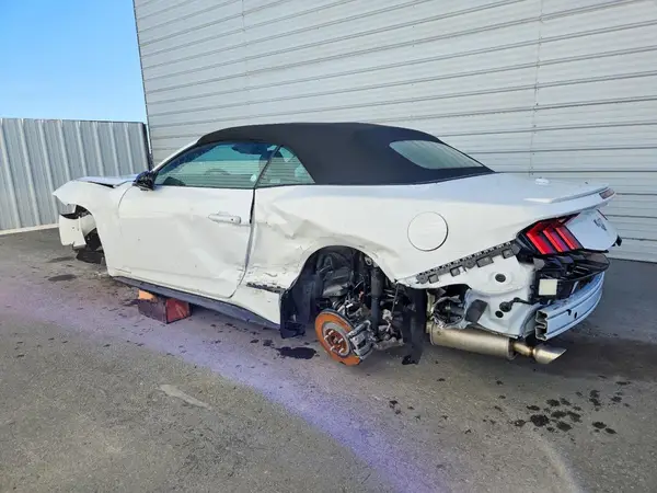 1FAGP8UH3S5107855 2025 FORD MUSTANG - Image 2