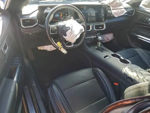 1FAGP8UH3S5120752 2025 FORD MUSTANG - Image 8