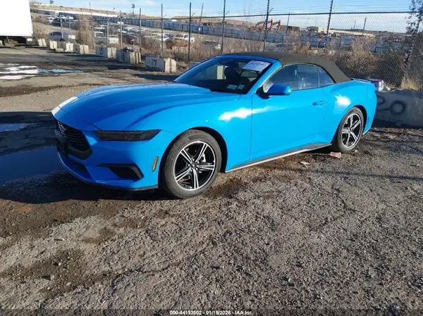 1FAGP8UH3S5128074 2025 FORD MUSTANG - Image 2
