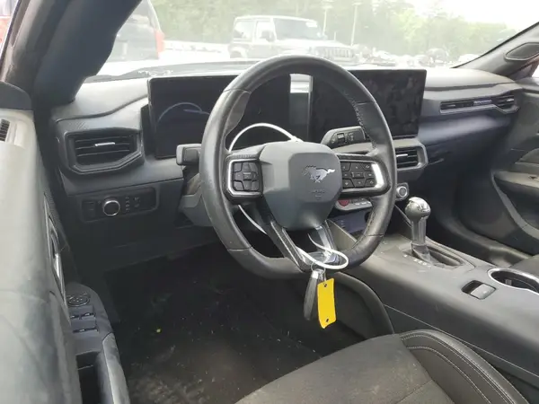 1FAGP8UH4R5105851 2024 FORD MUSTANG - Image 8