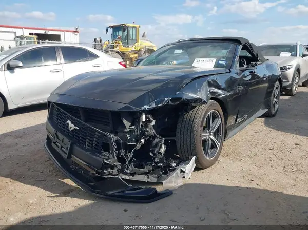 1FAGP8UH4S5105242 2025 FORD MUSTANG - Image 2