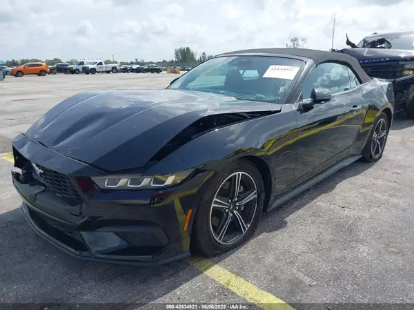 1FAGP8UH4S5105483 2025 FORD MUSTANG - Image 2