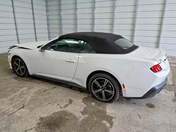 1FAGP8UH4S5113423 2025 FORD MUSTANG - Image 2