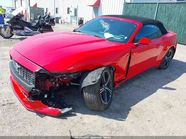 1FAGP8UH4S5121635 2025 FORD MUSTANG - Image 2