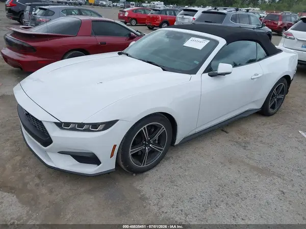 1FAGP8UH5S5106187 2025 FORD MUSTANG - Image 2