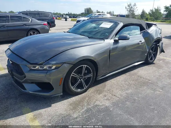 1FAGP8UH5S5108375 2025 FORD MUSTANG - Image 2