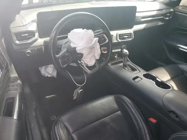 1FAGP8UH6R5121095 2024 FORD MUSTANG - Image 8