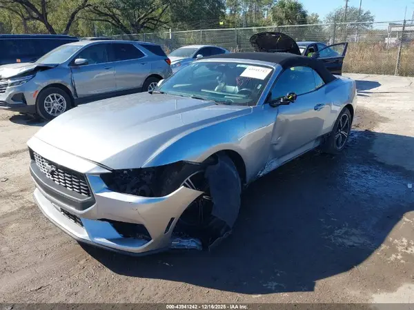 1FAGP8UH6R5124627 2024 FORD MUSTANG - Image 2
