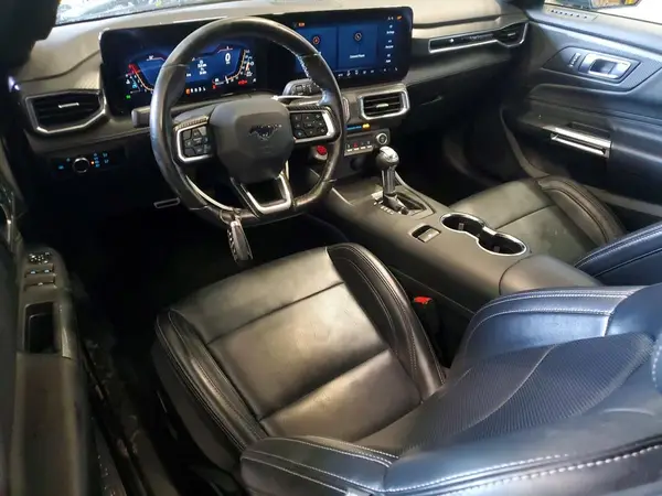1FAGP8UH6S5105355 2025 FORD MUSTANG - Image 8