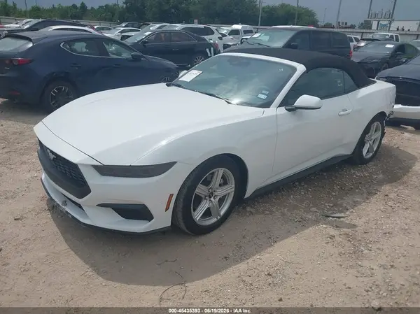 1FAGP8UH6T5117619 2026 FORD MUSTANG - Image 2