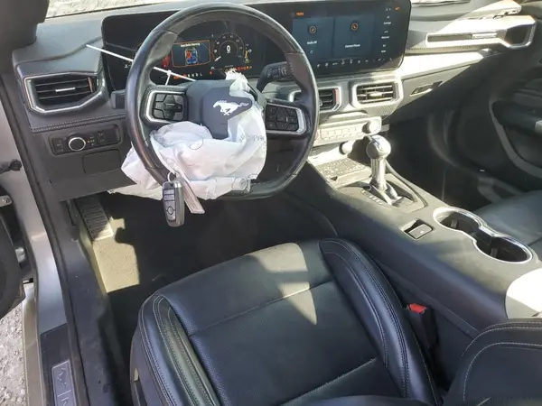 1FAGP8UH7R5120747 2024 FORD MUSTANG - Image 8