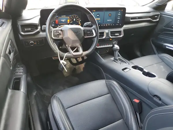 1FAGP8UH7S5105252 2025 FORD MUSTANG - Image 8
