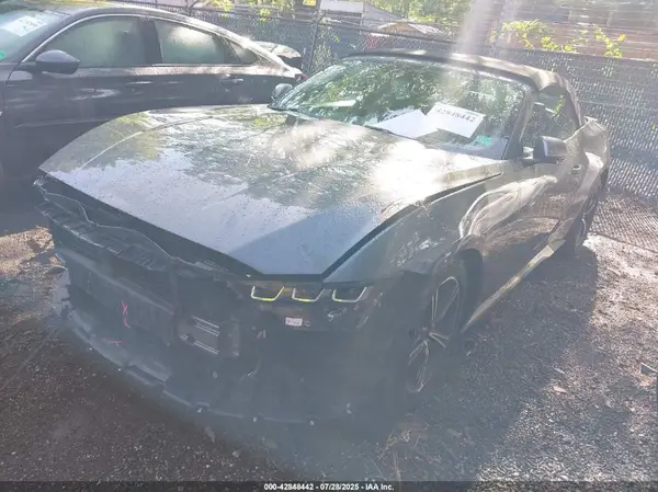 1FAGP8UH7S5105588 2025 FORD MUSTANG - Image 2