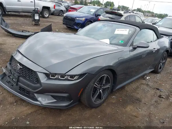 1FAGP8UH7S5110855 2025 FORD MUSTANG - Image 2