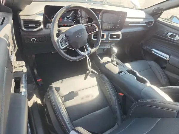 1FAGP8UH7S5117529 2025 FORD MUSTANG - Image 8