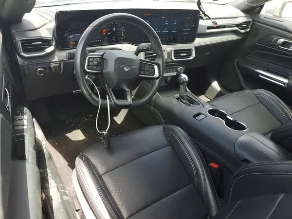 1FAGP8UH7S5120642 2025 FORD MUSTANG - Image 8