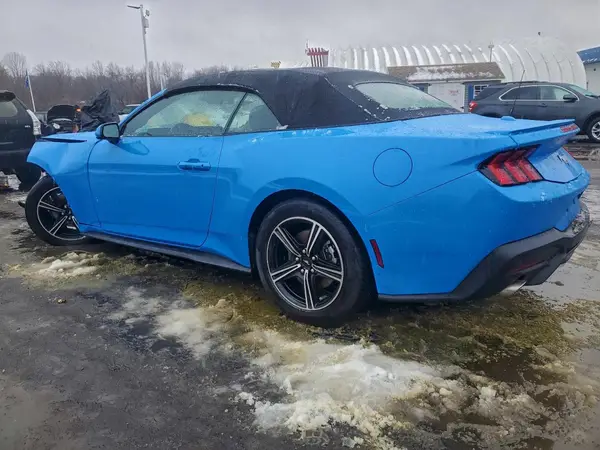 1FAGP8UH7S5127767 2025 FORD MUSTANG - Image 2
