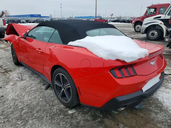 1FAGP8UH8S5105180 2025 FORD MUSTANG - Image 2