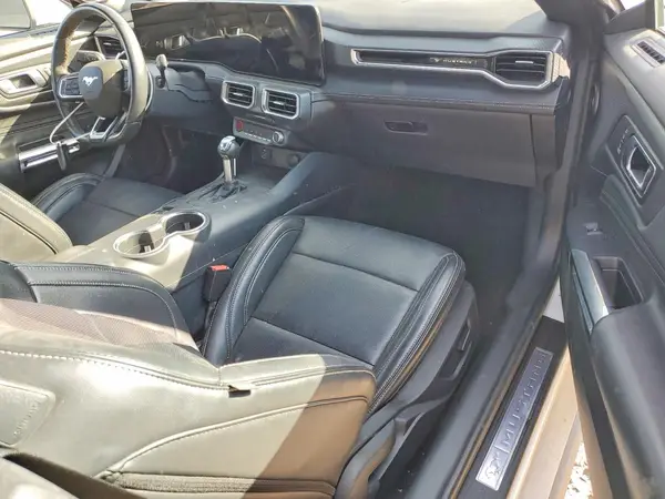 1FAGP8UH8S5105616 2025 FORD MUSTANG - Image 8