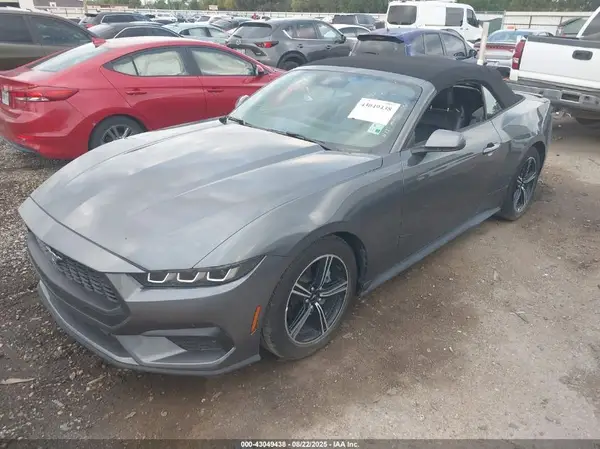 1FAGP8UH8S5111304 2025 FORD MUSTANG - Image 2