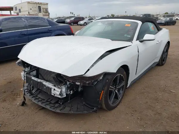 1FAGP8UH8S5127664 2025 FORD MUSTANG - Image 2