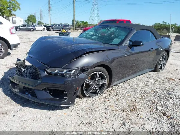 1FAGP8UH9R5112553 2024 FORD MUSTANG - Image 2