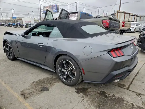 1FAGP8UH9R5120605 2024 FORD MUSTANG - Image 2