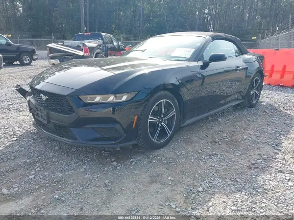 1FAGP8UH9R5139963 2024 FORD MUSTANG - Image 2