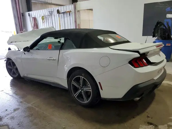 1FAGP8UH9S5127818 2025 FORD MUSTANG - Image 2