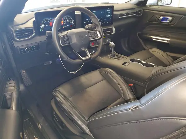 1FAGP8UH9T5108901 2026 FORD MUSTANG - Image 8