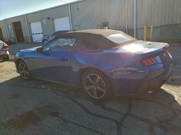 1FAGP8UHXR5110150 2024 FORD MUSTANG - Image 2