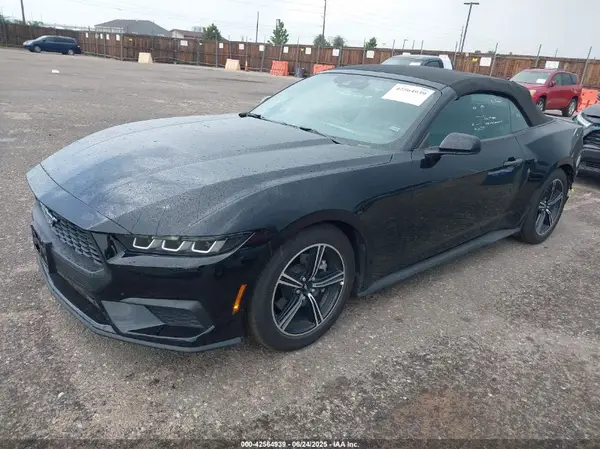 1FAGP8UHXS5108260 2025 FORD MUSTANG - Image 2