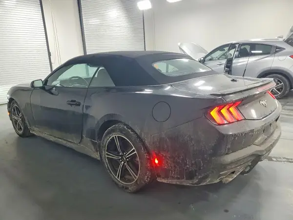 1FAGP8UHXS5108405 2025 FORD MUSTANG - Image 2