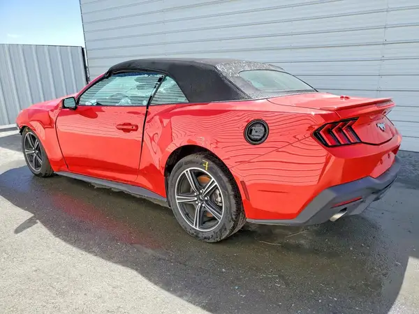 1FAGP8UHXS5110588 2025 FORD MUSTANG - Image 2