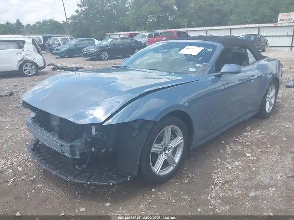 1FAGP8UHXT5119387 2026 FORD MUSTANG - Image 2