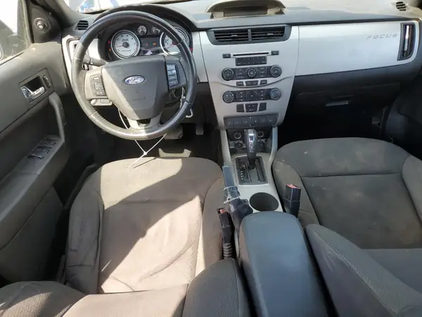 1FAHP3GN0AW266978 2025 FORD FOCUS - Image 8