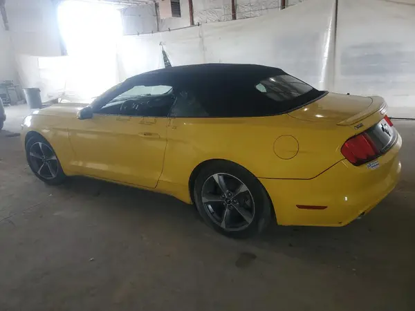 1FATP8EM0G5207963 2016 FORD MUSTANG - Image 2
