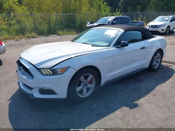 1FATP8EM0G5323969 2016 FORD MUSTANG - Image 2