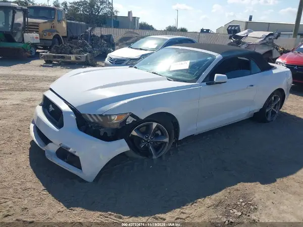 1FATP8EM0H5247848 2017 FORD MUSTANG - Image 2