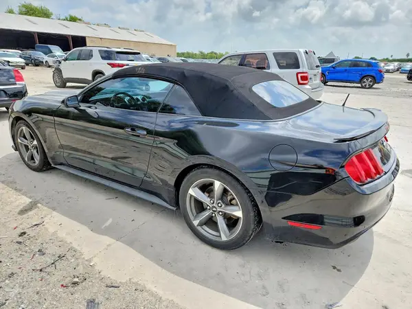 1FATP8EM0H5249132 2017 FORD MUSTANG - Image 2
