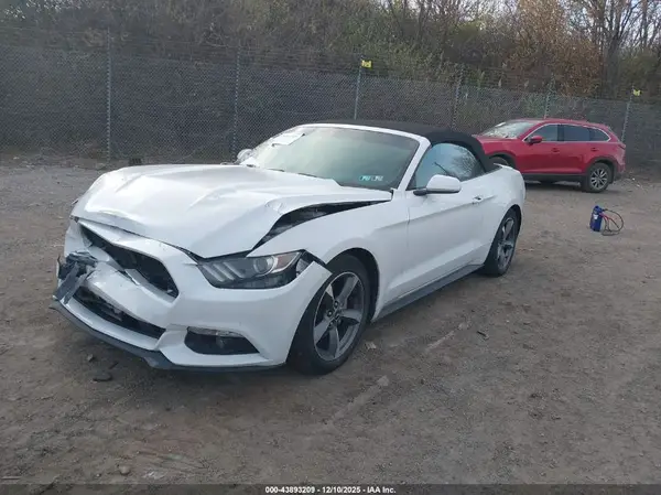 1FATP8EM2G5298251 2016 FORD MUSTANG - Image 2